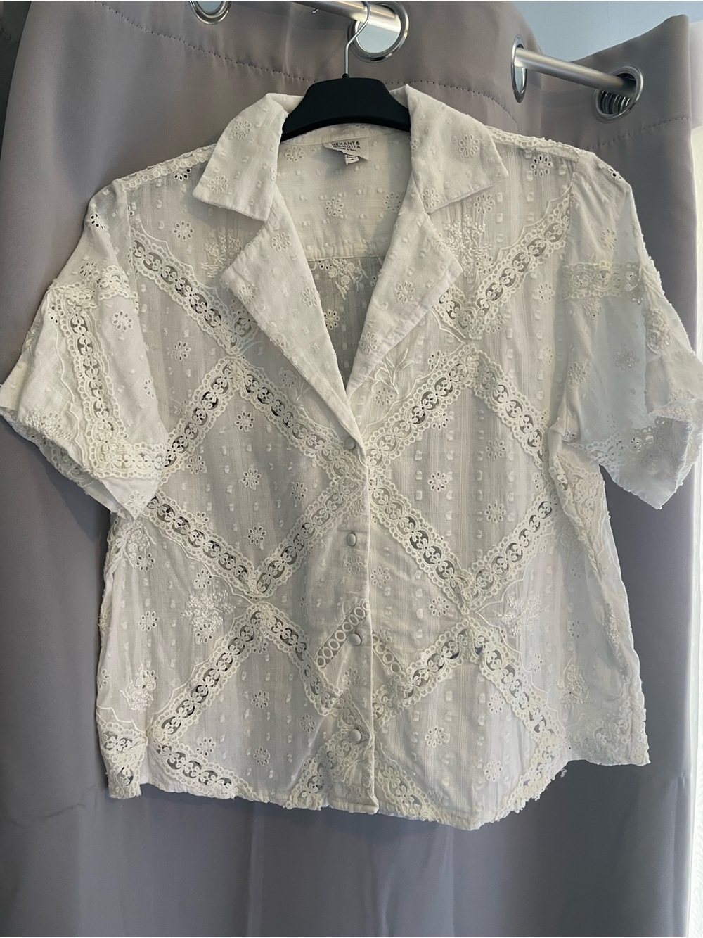 Hermant & Nandita White Eyelet Lace Button-Front Short Sleeve Top M - Picture 1 of 6